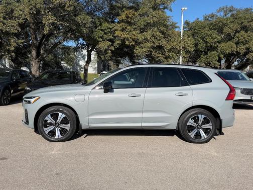 2025 Volvo XC60 Plug-In Hybrid T8 Core