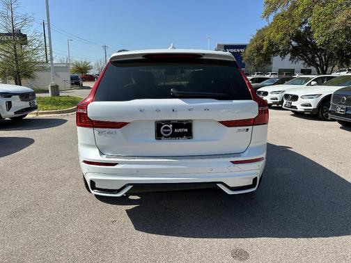 2025 Volvo XC60 B5 Ultra