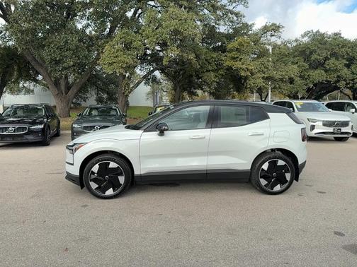 2026 Volvo EX30 Twin Motor Ultra