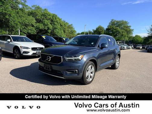 Denim Blue 2022 Volvo XC40 T5 Momentum