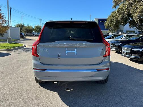 2025 Volvo XC90 B6 Plus 7-Seater