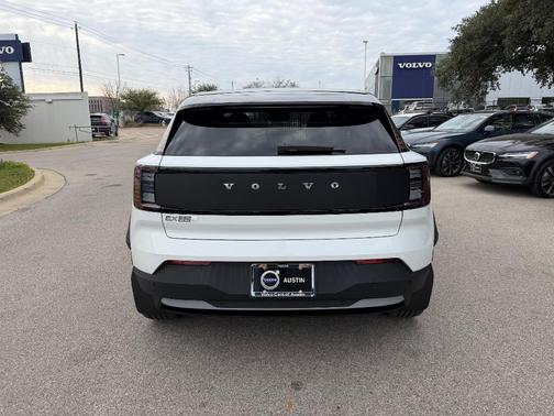 2026 Volvo EX30 TWIN MOTOR CROSS COUNTRY ULTRA