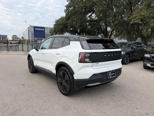 2026 Volvo EX30 TWIN MOTOR CROSS COUNTRY ULTRA