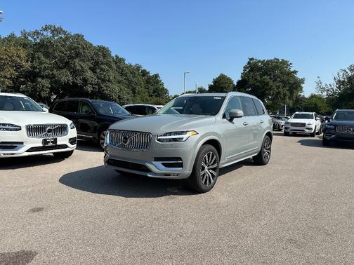 2025 Volvo XC90 B6 Plus 7-Seater