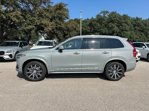 2025 Volvo XC90 B6 Plus 7-Seater