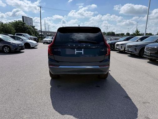 Denim Blue 2025 Volvo XC90 Plug-In Hybrid T8 Ultra 7-Seater