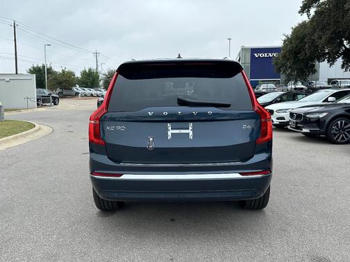 2025 Volvo XC90 B6 Plus 7-Seater