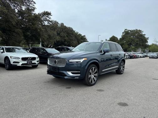 2025 Volvo XC90 B6 Plus 7-Seater