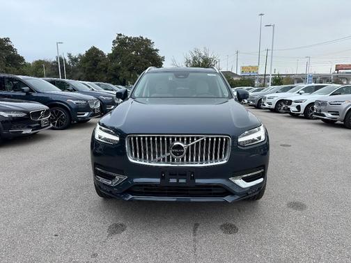 2025 Volvo XC90 B6 Plus 7-Seater