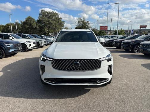 2026 Volvo XC90 B6 Plus 7-Seater