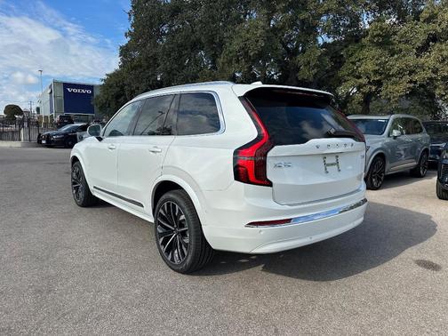 2026 Volvo XC90 B6 Plus 7-Seater