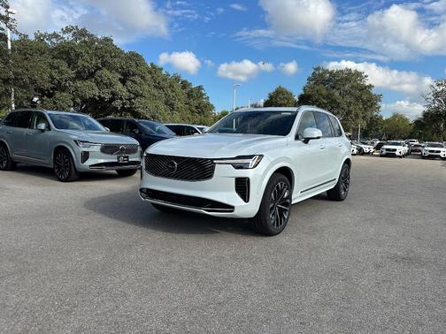 2026 Volvo XC90 B6 Plus 7-Seater