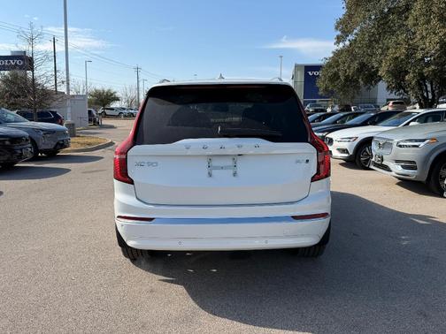 2026 Volvo XC90 B6 Plus 7-Seater