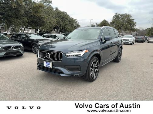 2022 Volvo XC90 T6 Momentum 7 Passenger