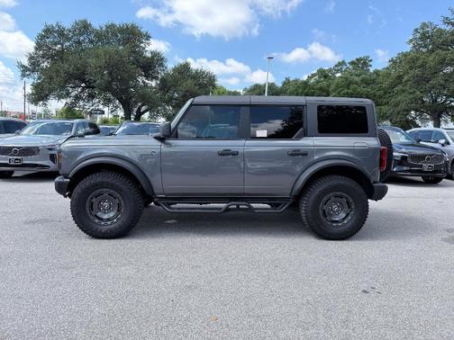 Carbonized Gray 2024 Ford Bronco Black Diamond