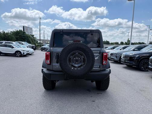 Carbonized Gray 2024 Ford Bronco Black Diamond