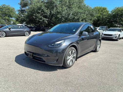 2024 Tesla Model Y Long Range