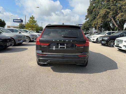 2025 Volvo XC60 Plug-In Hybrid T8 Plus