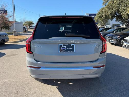 2026 Volvo XC90 B6 Plus 7-Seater