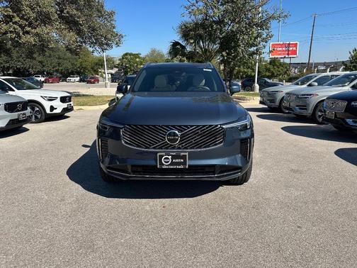 2026 Volvo XC90 B5 Core