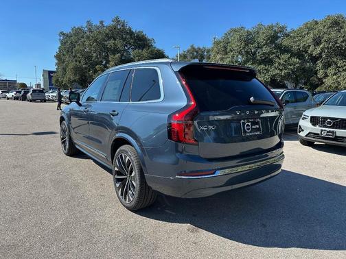 2026 Volvo XC90 B5 Core