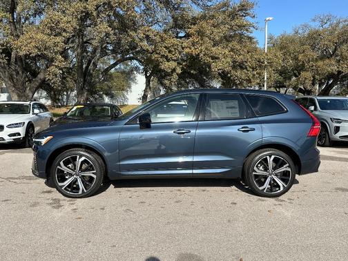 2025 Volvo XC60 B5 Ultra