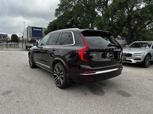 2025 Volvo XC90 B6 Ultra