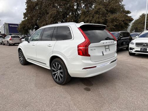 2025 Volvo XC90 B6 Plus 7-Seater