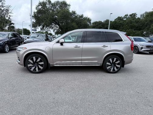 Bright 2023 Volvo XC90 Recharge Plug-In Hybrid T8 Ultimate 6-Seater