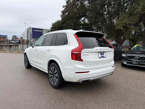 2021 Volvo XC90 T5 Momentum 7 Passenger
