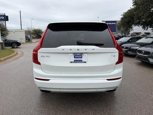 2021 Volvo XC90 T5 Momentum 7 Passenger