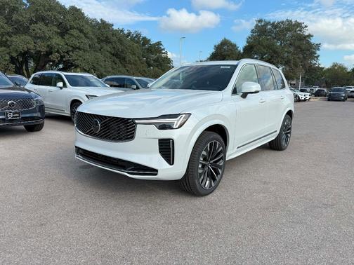 2026 Volvo XC90 B5 Core