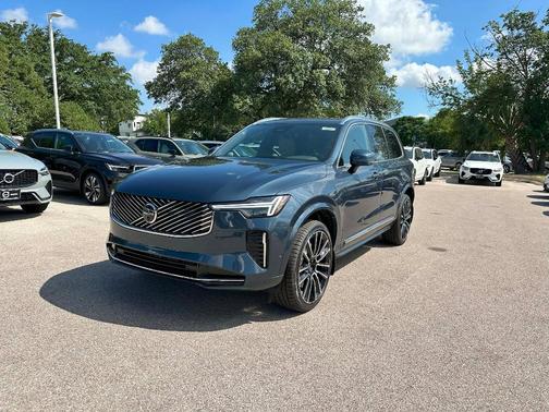 2026 Volvo XC90 B6 Plus 6-Seater