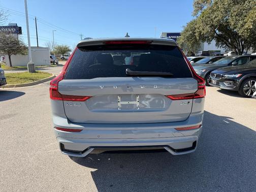 2026 Volvo XC60 B5 Core