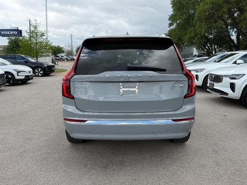 Vapour Grey 2026 Volvo XC90 Plug-In Hybrid T8 Ultra 7-Seater