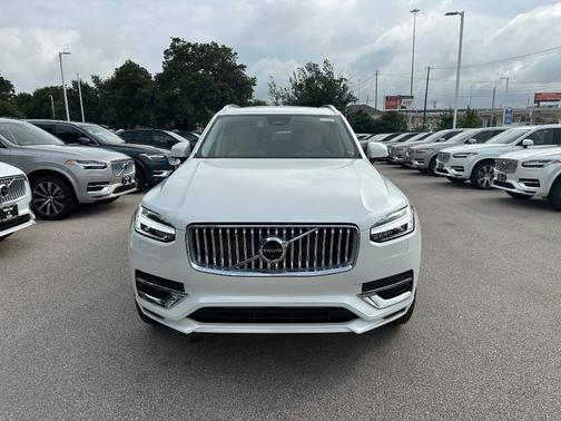 2025 Volvo XC90 Plug-In Hybrid T8 Plus 7-Seater