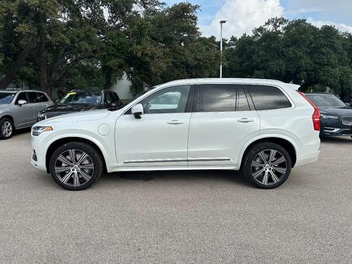 2025 Volvo XC90 Plug-In Hybrid T8 Plus 7-Seater