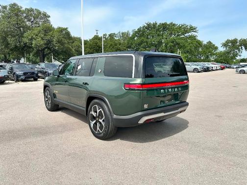 2023 Rivian R1S Launch Edition