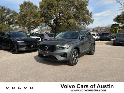 2026 Volvo XC40 B5 Plus