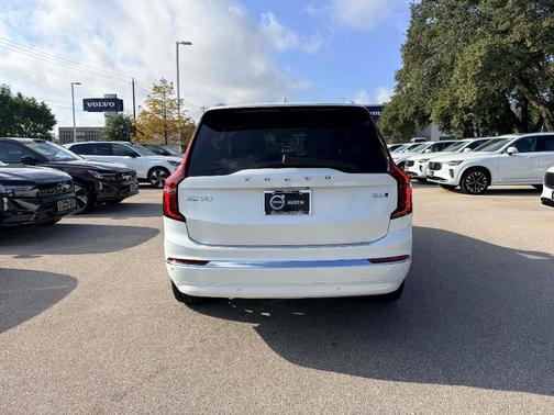 2026 Volvo XC90 B6 Ultra 7-Seater