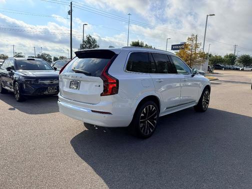 2026 Volvo XC90 B6 Ultra 7-Seater