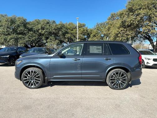 2026 Volvo XC90 B6 Ultra Dark Theme 7-Seater
