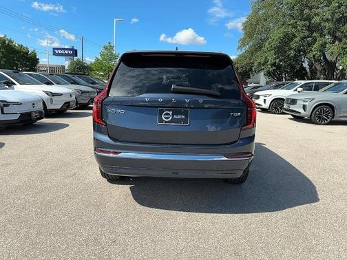2025 Volvo XC90 Plug-In Hybrid T8 Core 7-Seater