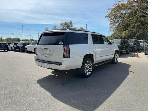 2017 GMC Yukon XL SLT