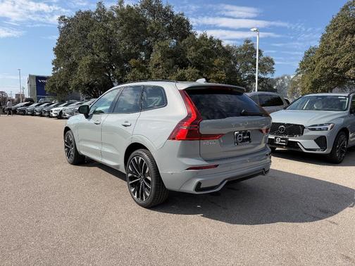 2026 Volvo XC60 Plug-In Hybrid T8 Ultra