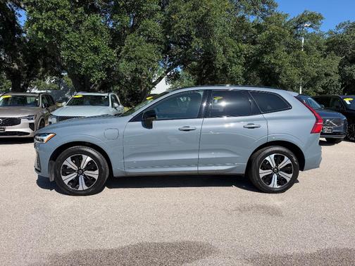 Thunder Gray Metallic 2023 Volvo XC60 Recharge Plug-In Hybrid T8 Plus Dark Theme