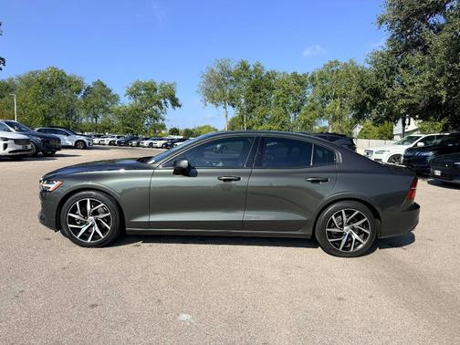 2020 Volvo S60 T5 Momentum