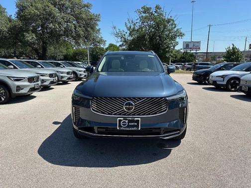 2025 Volvo XC90 Plug-In Hybrid T8 Ultra 7-Seater