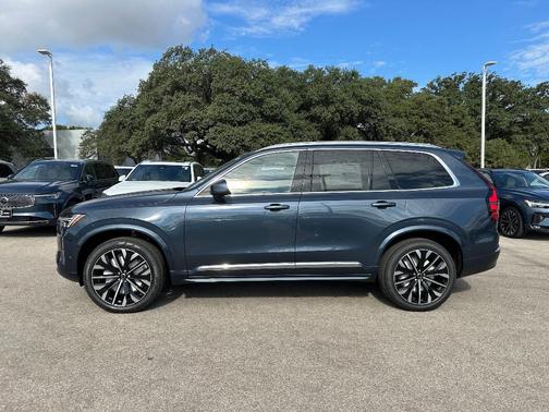 2026 Volvo XC90 B6 Plus 7-Seater