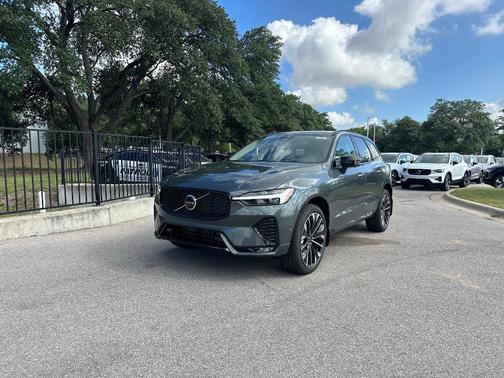 2026 Volvo XC60 B5 ULTRA